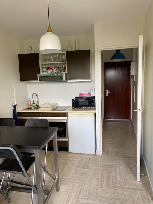 Studio Eleverca 3*- Rez De Jardin Terrasse - Axelle Loc'Appart Mandelieu Kültér fotó