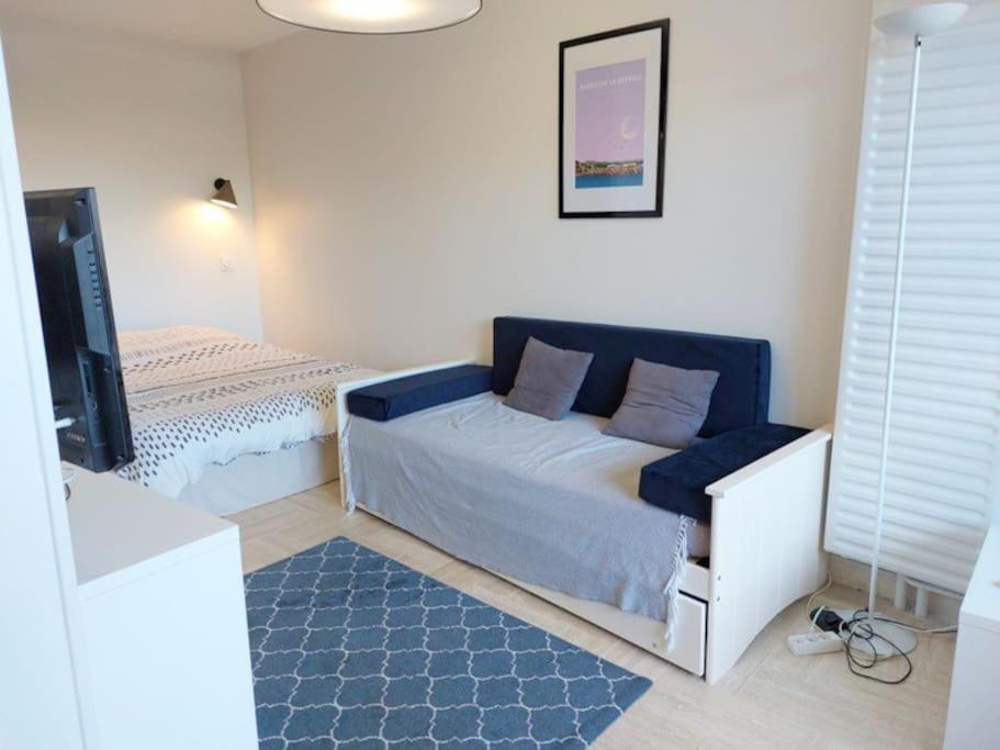 Studio Eleverca 3*- Rez De Jardin Terrasse - Axelle Loc'Appart Mandelieu Kültér fotó