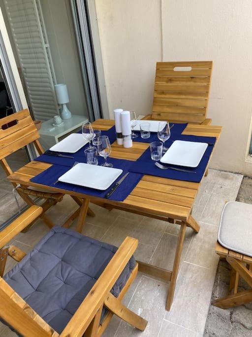 Studio Eleverca 3*- Rez De Jardin Terrasse - Axelle Loc'Appart Mandelieu Kültér fotó